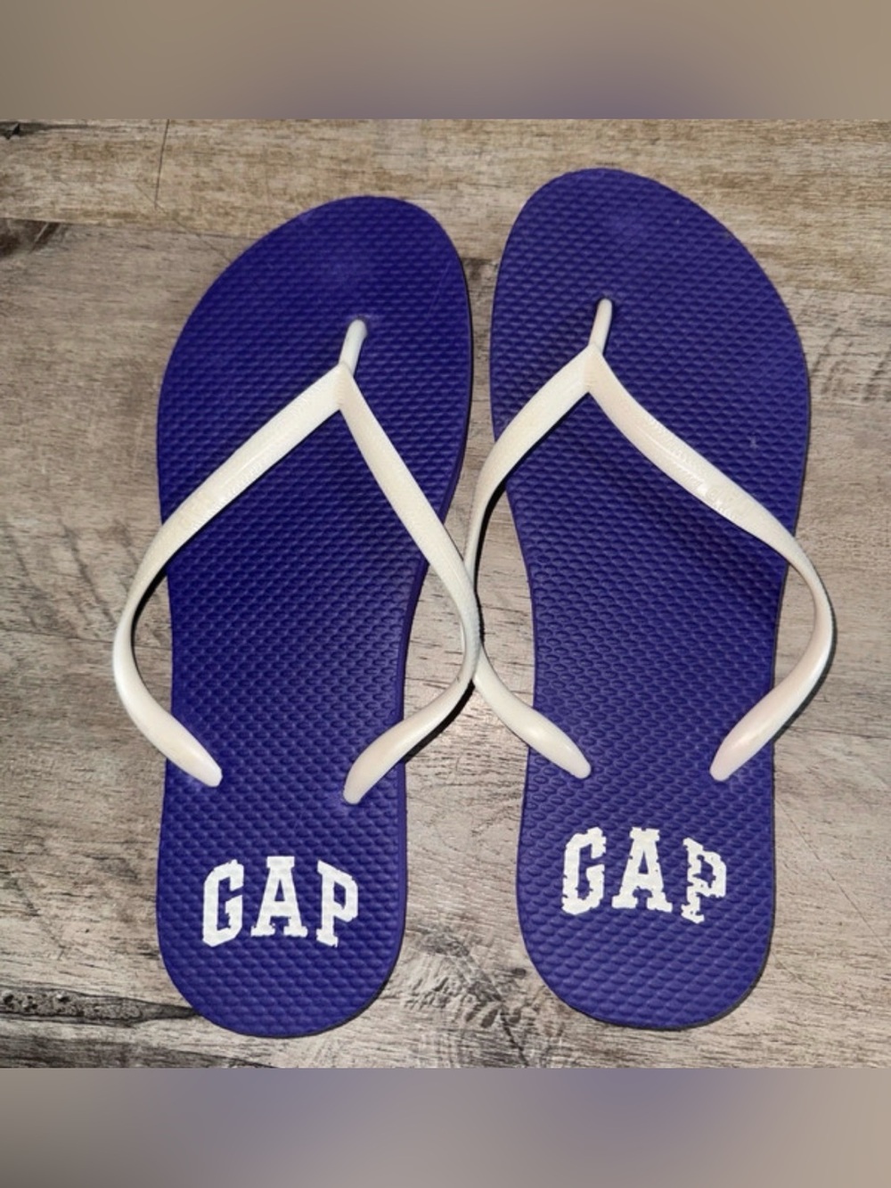 Gap size 9/10 flip flops